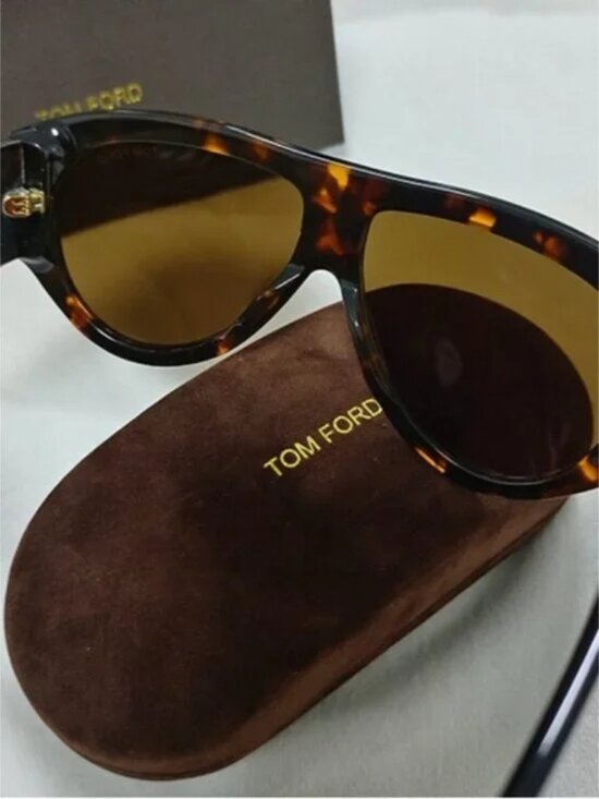 Tom Ford Tortoise Shell Frame Sunglasses